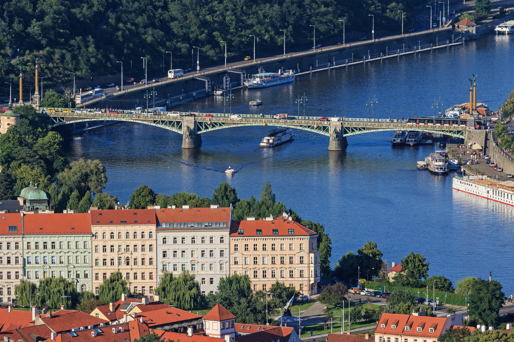 Prague (Photo License: Free Art License)
